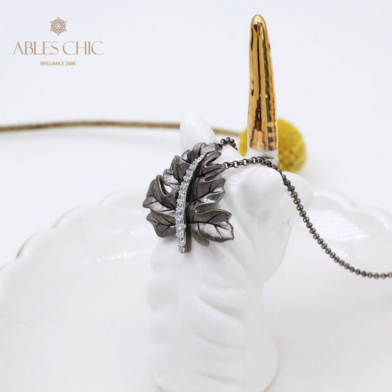 Pendentif feuille d'érable mat 5412