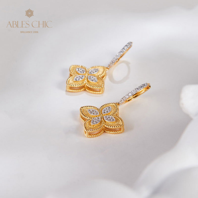 Boucles d'oreilles trèfle à motif en tissu 6125