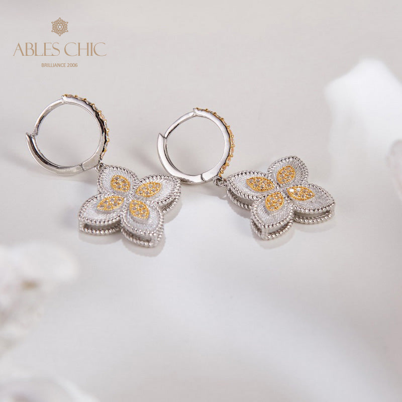 Boucles d'oreilles trèfle à motif en tissu 6125