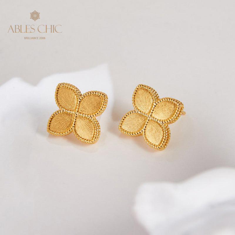 Boucles d'oreilles trèfle soyeux 6123