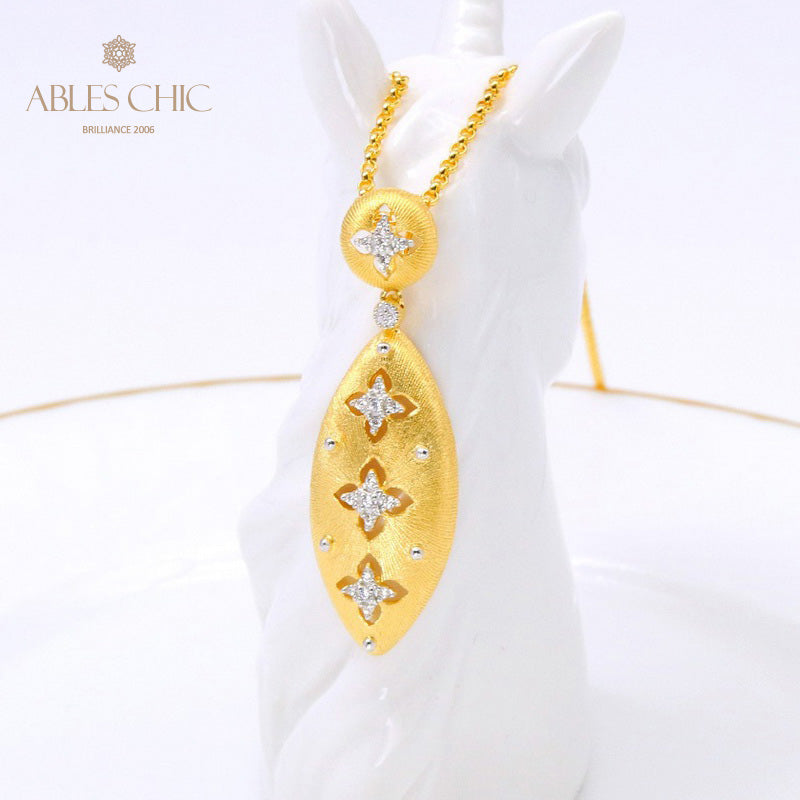 Collier ovale floral trèfle 5496