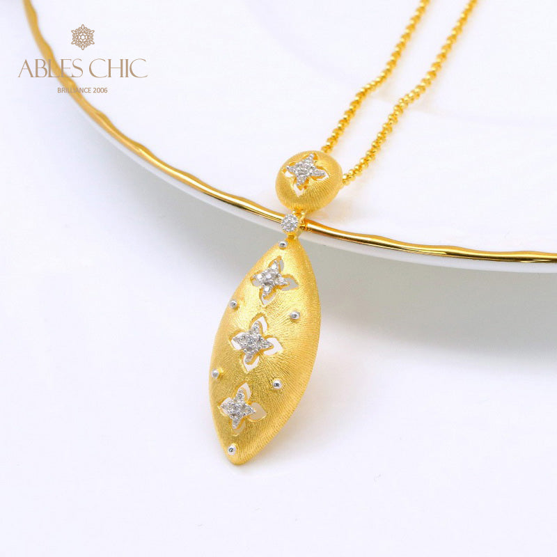 Collier ovale floral trèfle 5496