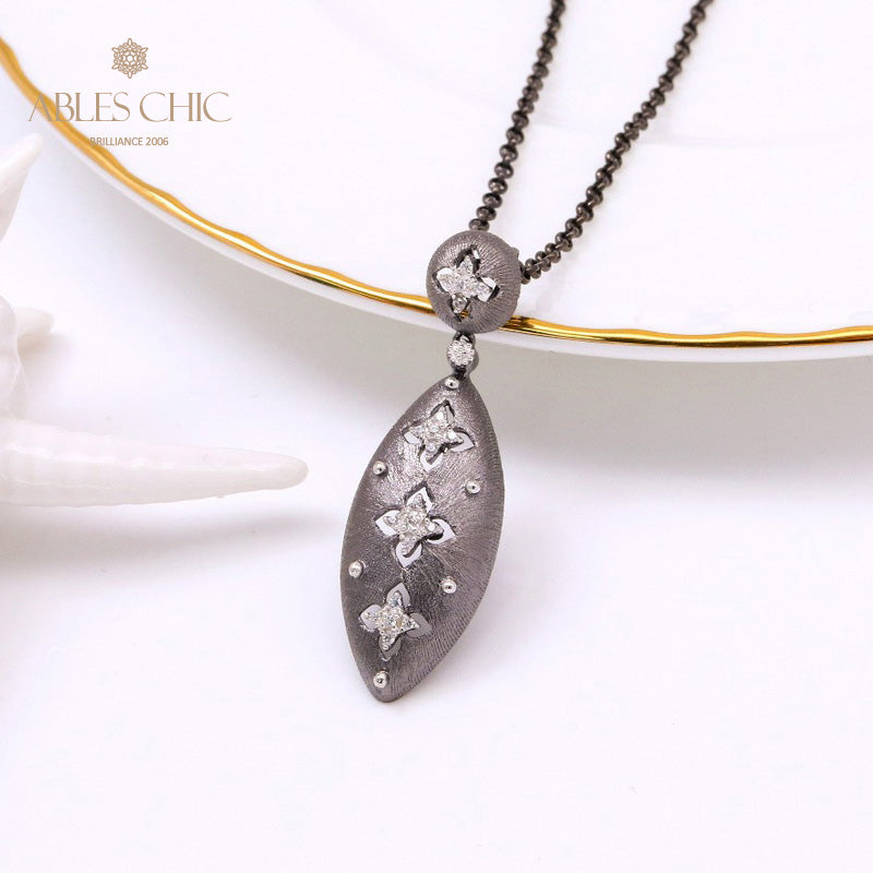 Collier ovale floral trèfle 5496