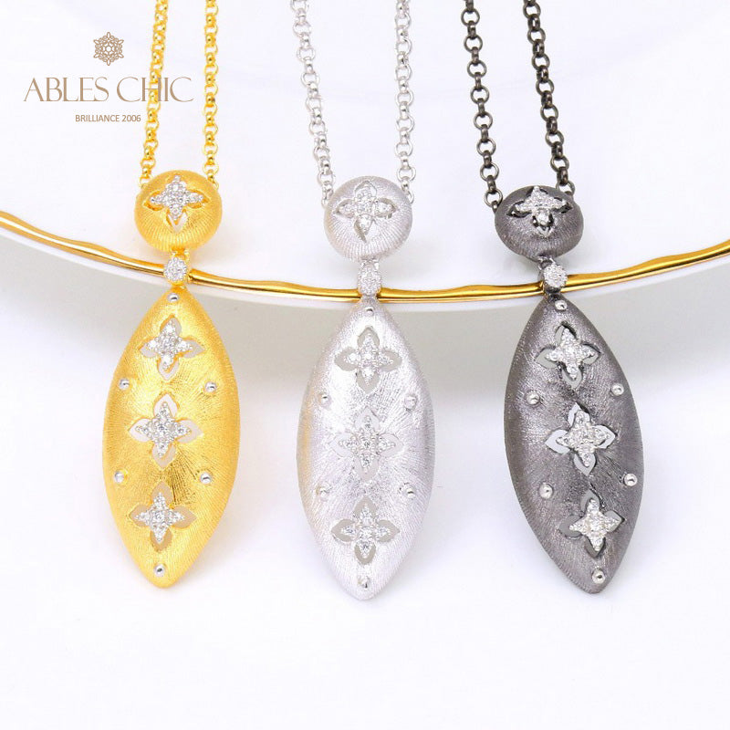 Collier ovale floral trèfle 5496