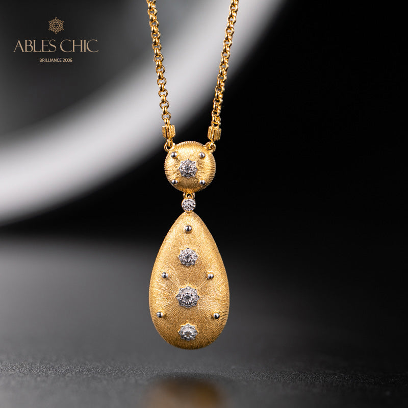 Collier floral en forme de larme soyeuse 5024