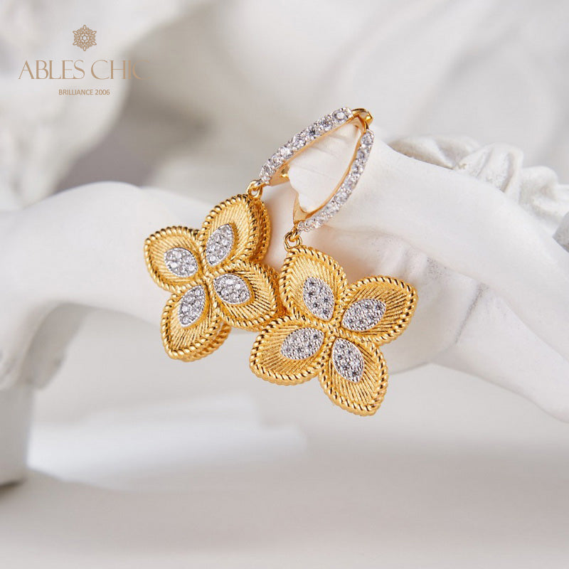 Boucles d'oreilles trèfle à motif en tissu 6125