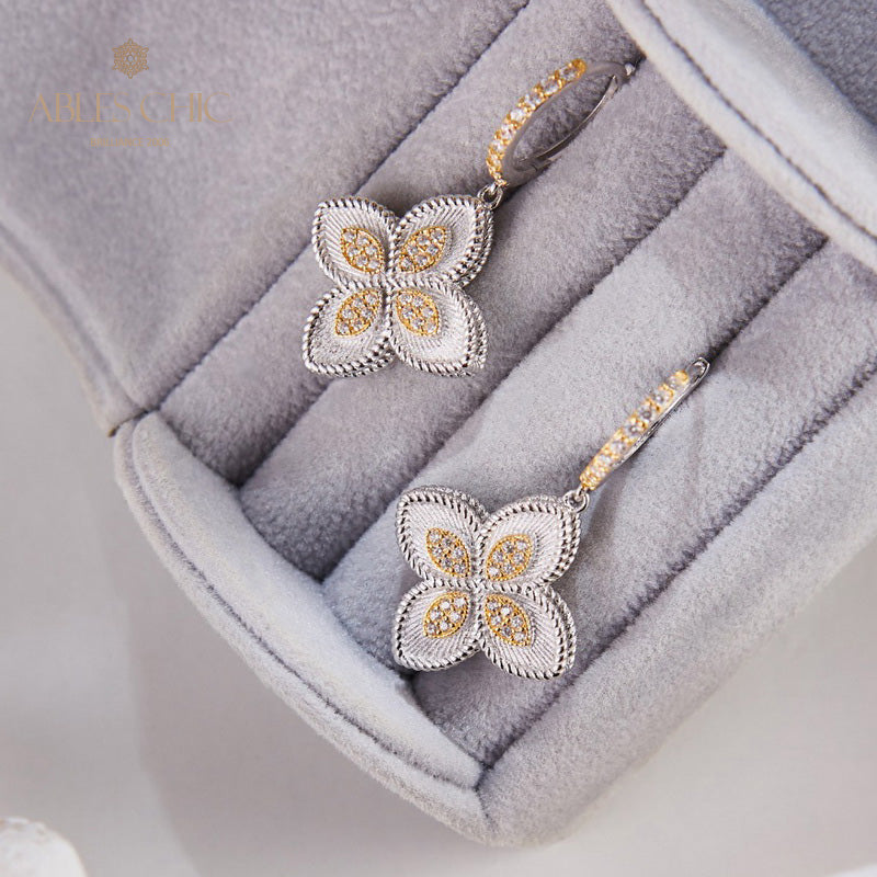 Boucles d'oreilles trèfle à motif en tissu 6125