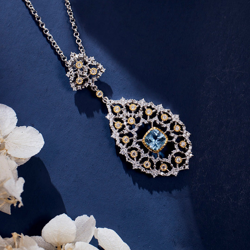 Collier lustre en filigrane de dentelle 6022