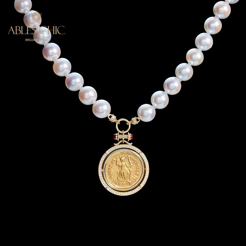 Collier médaillon réversible en perles d'Akoya et pièce de monnaie byzantine