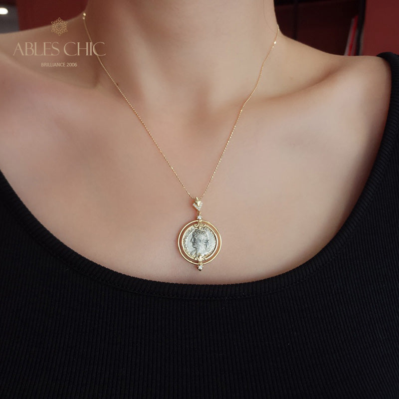 Pendentif à pièce de monnaie romaine uniquement