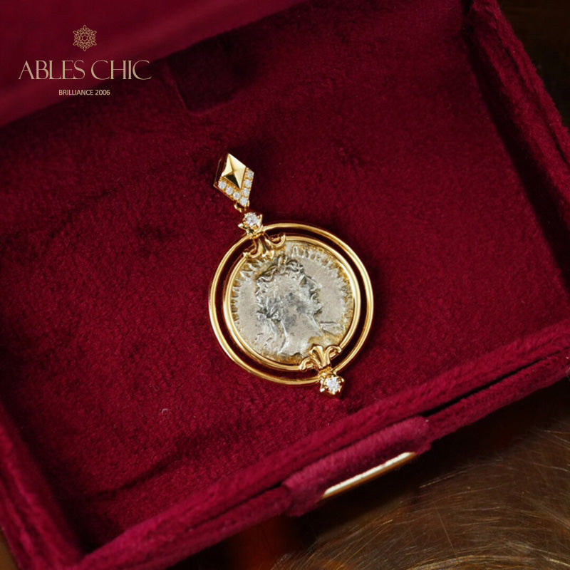 Pendentif à pièce de monnaie romaine uniquement