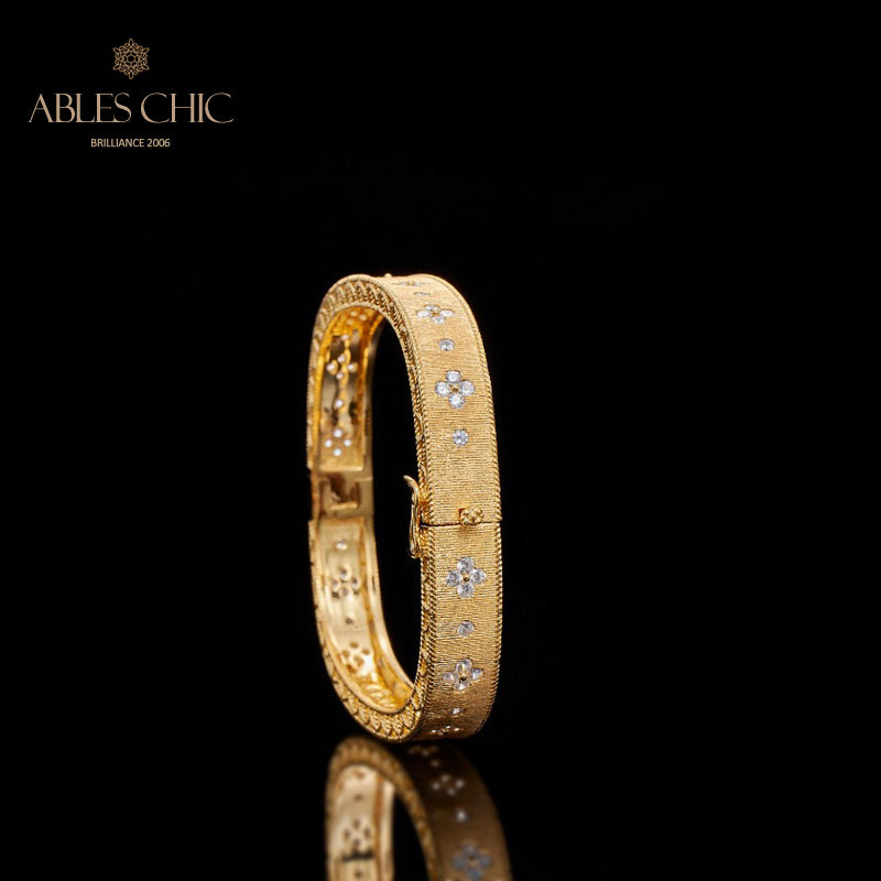 Bracelet en tissu trèfle avec zircons étoilés 5775