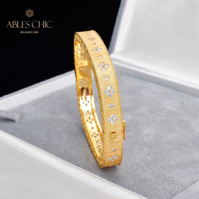 Bracelet en tissu trèfle avec zircons étoilés 5775