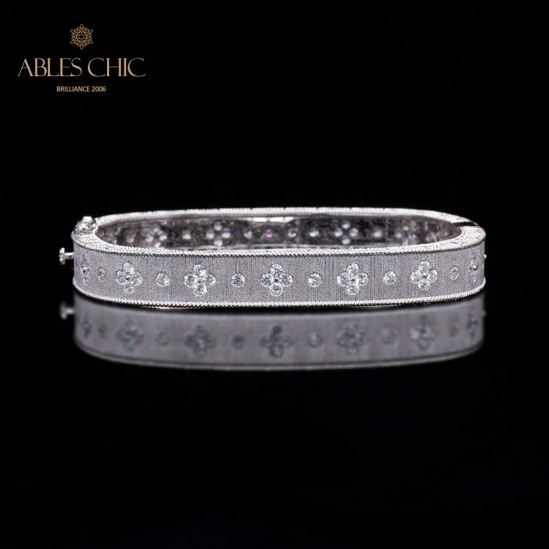 Bracelet en tissu trèfle avec zircons étoilés 5775