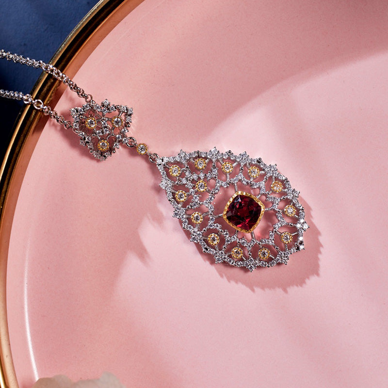 Collier lustre en filigrane de dentelle 6022