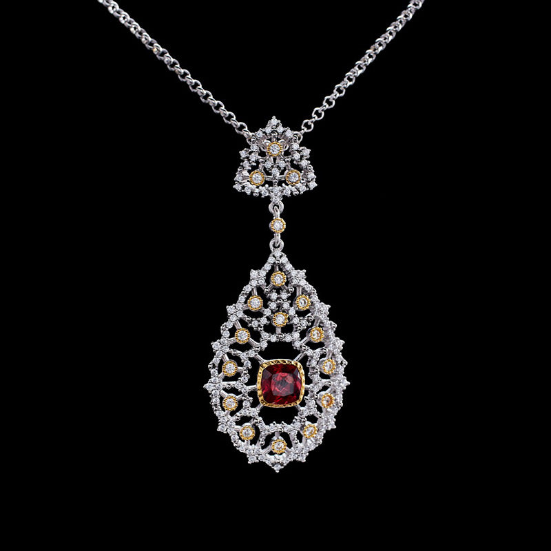 Collier lustre en filigrane de dentelle 6022