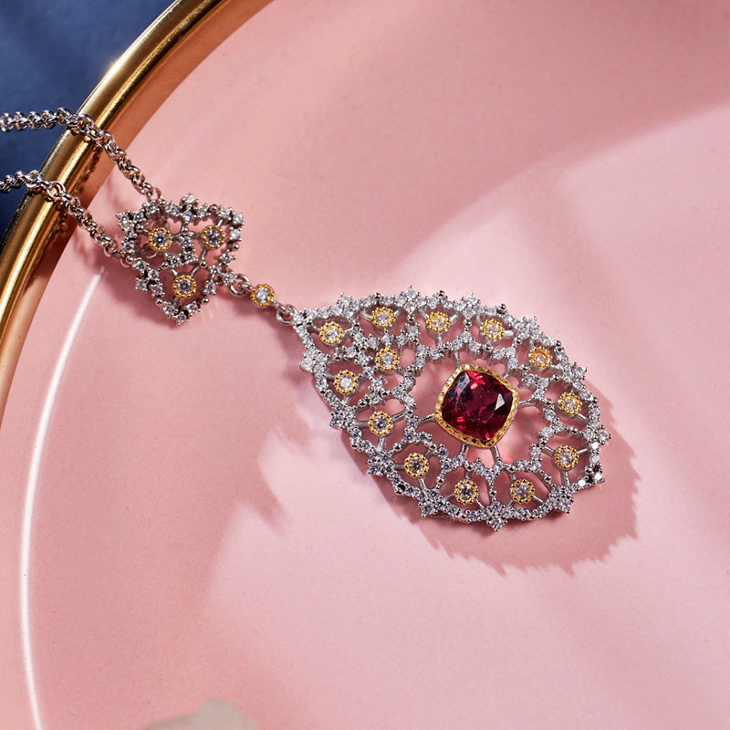 Collier lustre en filigrane de dentelle 6022