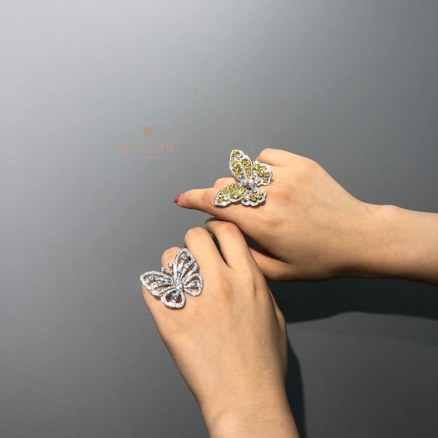 Bague de déclaration papillon géant pavée R1249