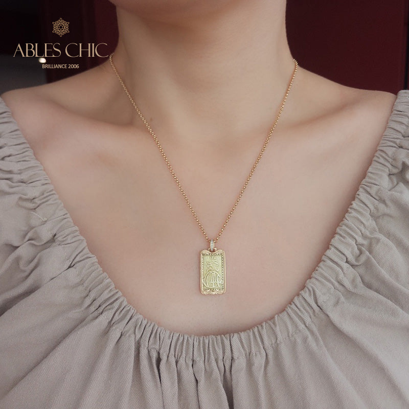 Pendentif médaillon en or oblong uniquement