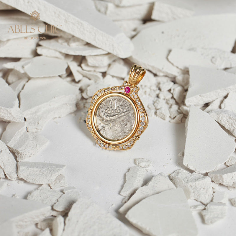 Pendentif médaillon rubis pièce grecque uniquement