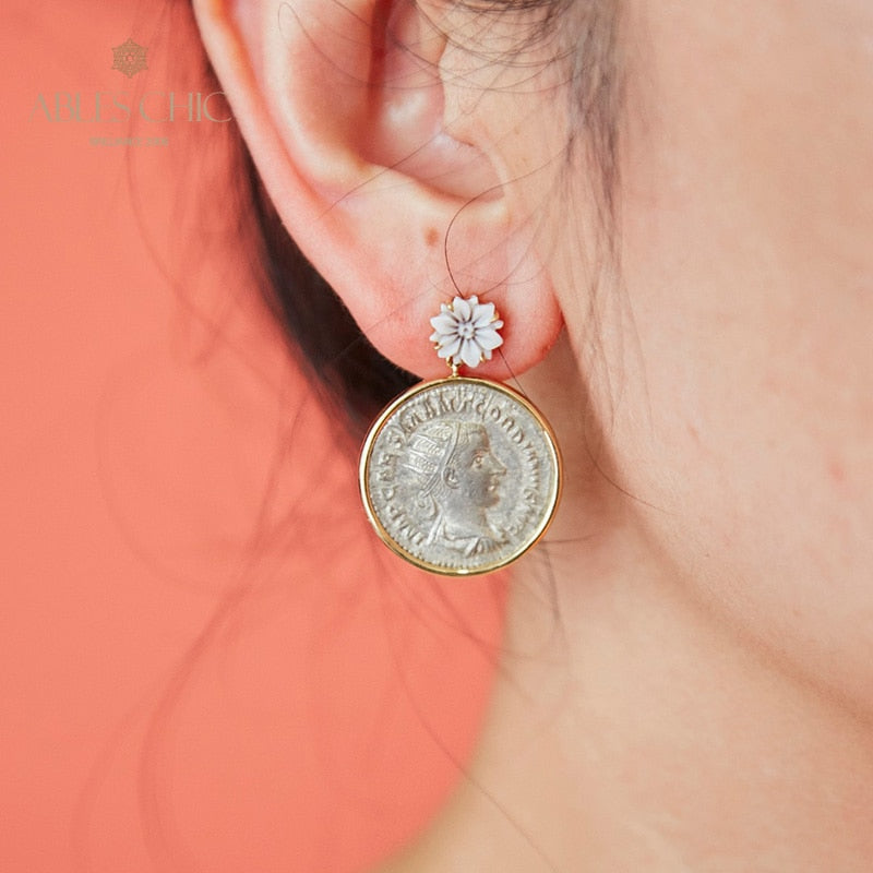 Boucles d’oreilles florales en lire romaine