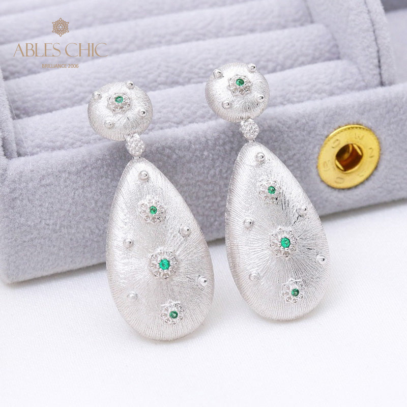 Boucles d'oreilles étoilées en forme de larme soyeuse 5050