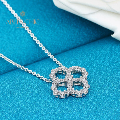 Collier emblématique trèfle celtique P0754