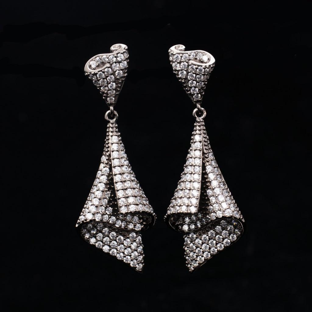 Boucles d'oreilles géométriques pavées 6181