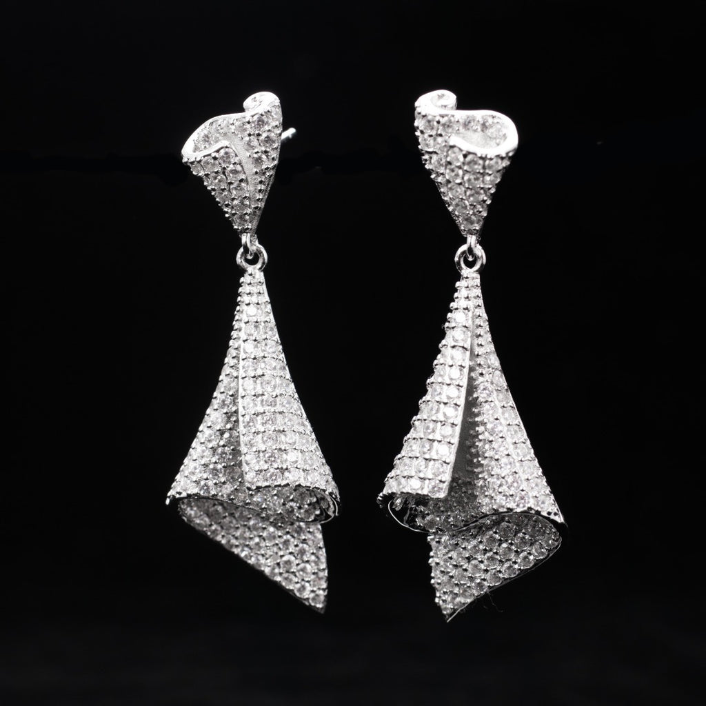 Boucles d'oreilles géométriques pavées 6181