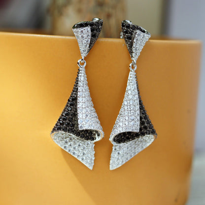 Boucles d'oreilles géométriques pavées 6181