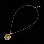 Collier de fleurs aériennes 6190