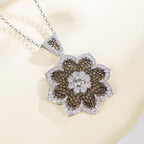 Collier de fleurs aériennes 6190