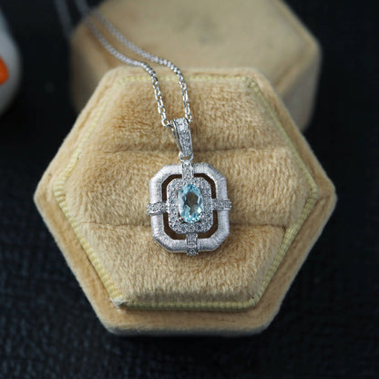Collier classique avec accents de topaze 6215