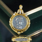 Pendentif pièce de monnaie grecque Accent 6338