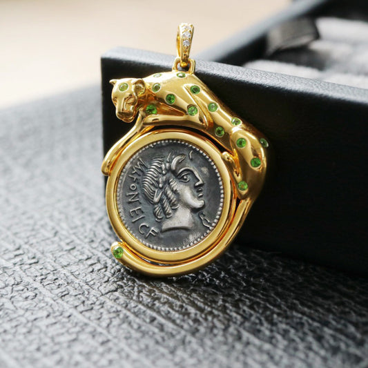 Pendentif léopard pièce de monnaie romaine 6353
