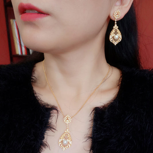 Boucles d'oreilles en perles filigranes florales 6367
