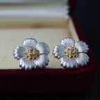 Boucles d'oreilles fleurs soyeuses 6449