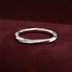 Infinite Flow Möbius Ring