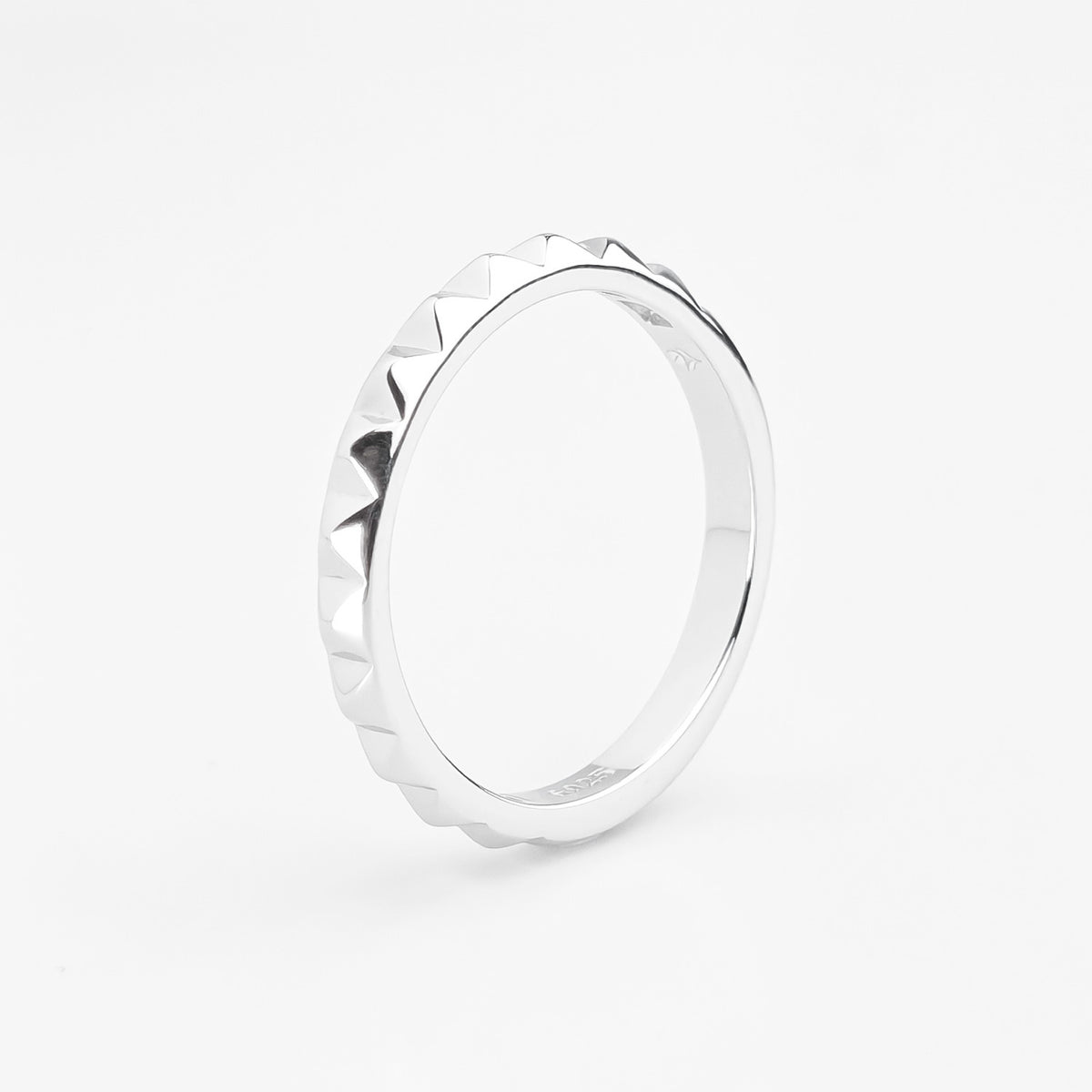Rebel Edge Studs Ring