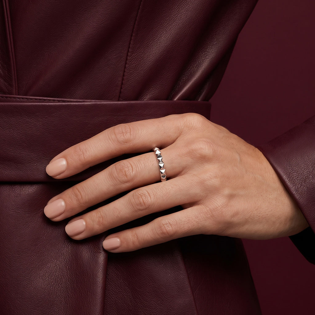 Rebel Edge Studs Ring