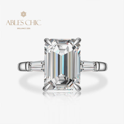 Bague de fiançailles carrée taille émeraude R0895