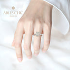 Bague de fiançailles carrée taille émeraude R0895
