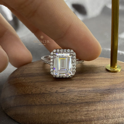 Bague de fiançailles halo taille émeraude R0922