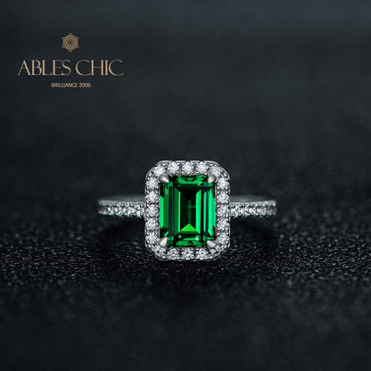 Bague de cocktail oblongue émeraude solitaire R1271
