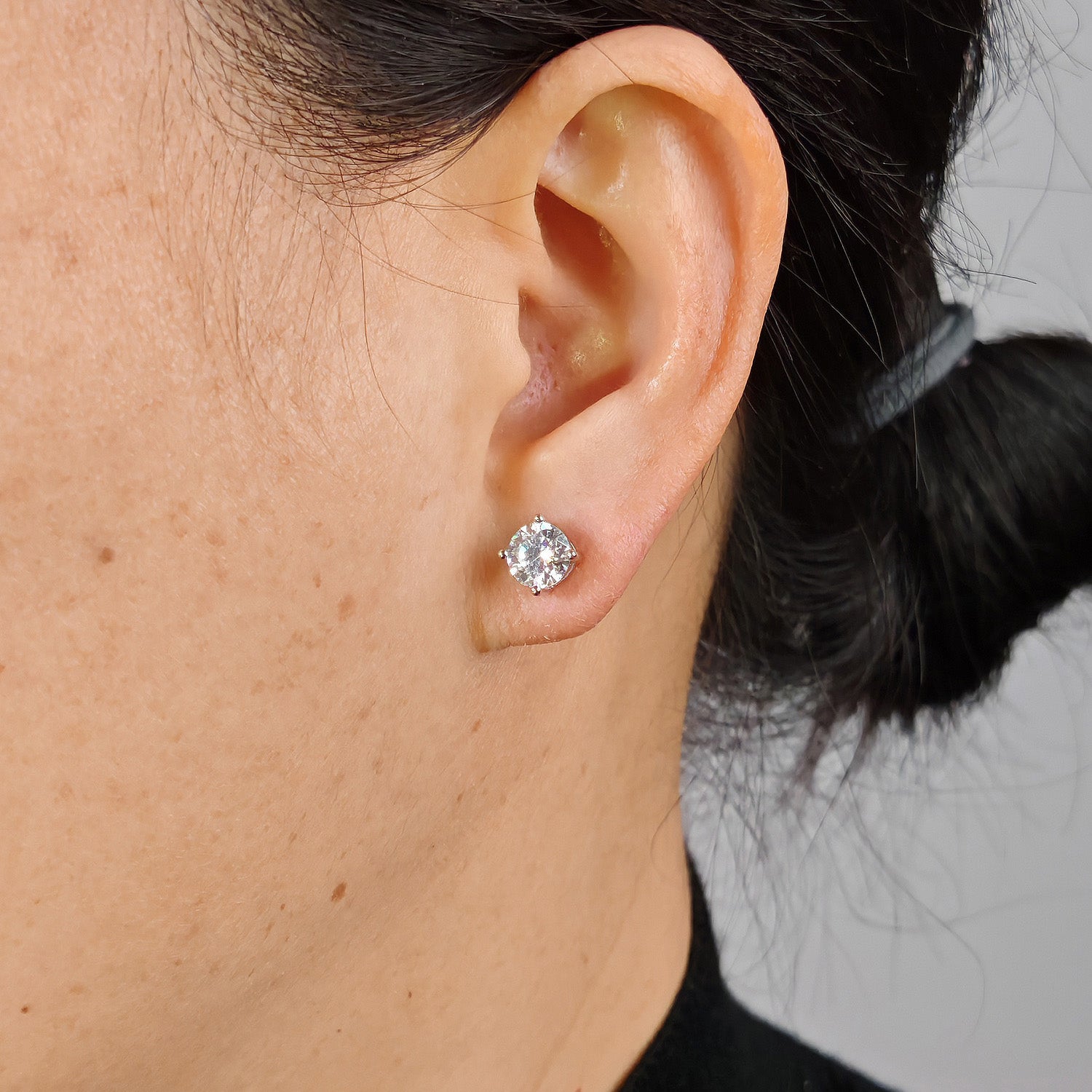 Solitiare Moissanite Studs