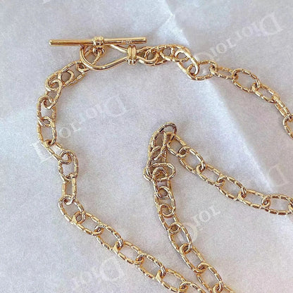 Collier chaîne torsadée à motif dappé