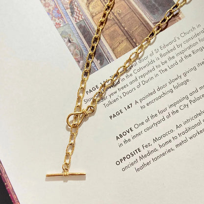 Collier chaîne torsadée à motif dappé