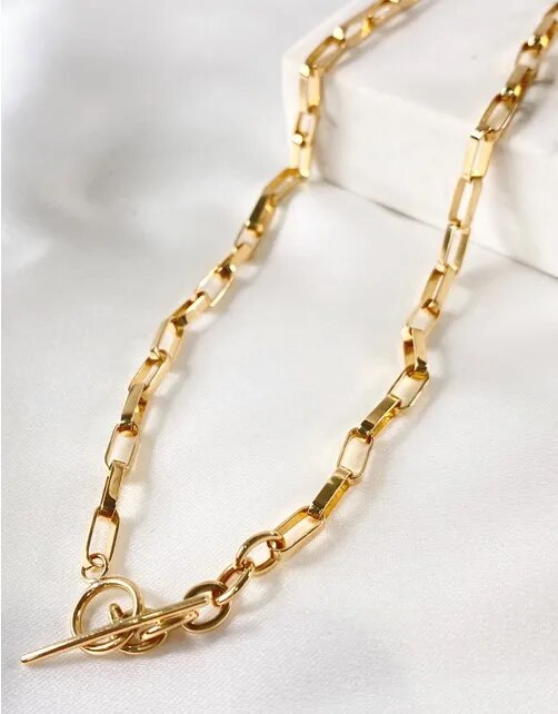 Collier à chaîne allongée épaisse