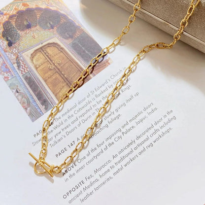 Collier chaîne torsadée à motif dappé