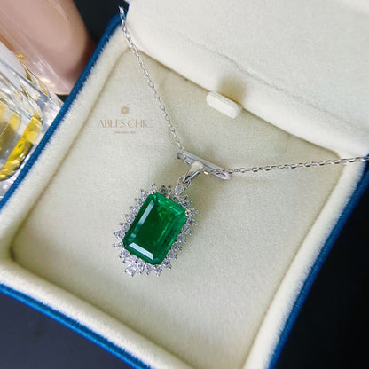 Collier royal émeraude de laboratoire B0337